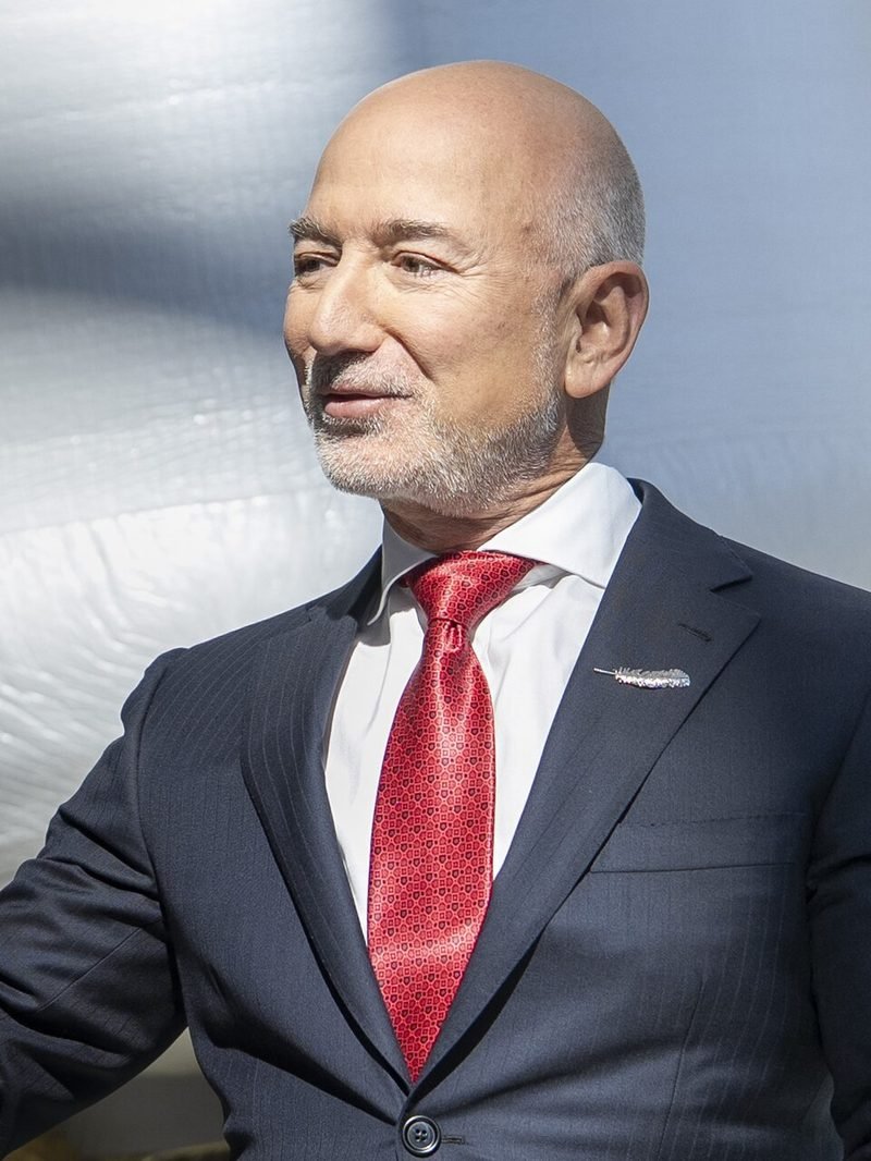 Jeff Bezos Net Worth 2026